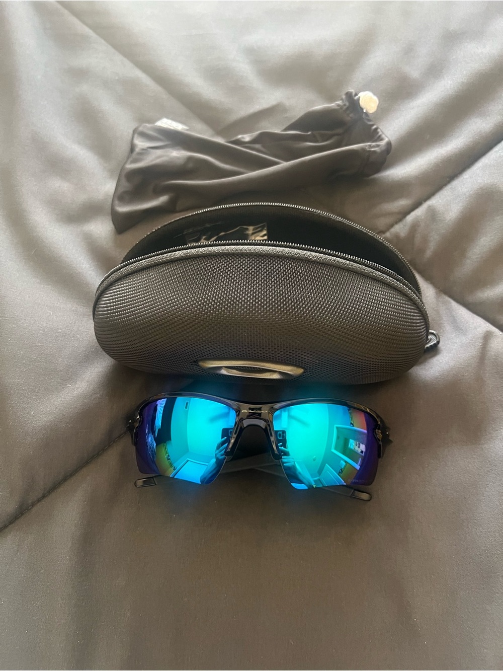 Men's Blue Mirrored Sports Sunglasses - Polarized Lens